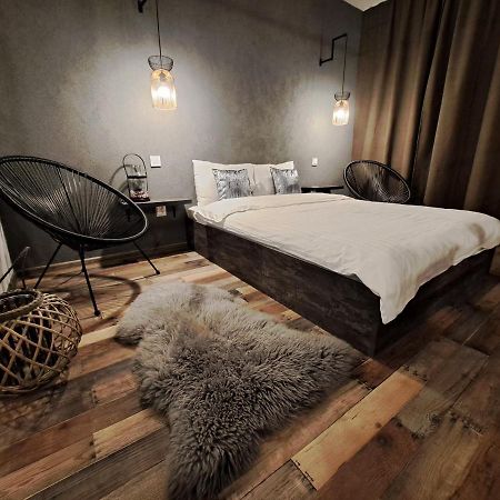 The World Apartament II Targu-Mures Bagian luar foto