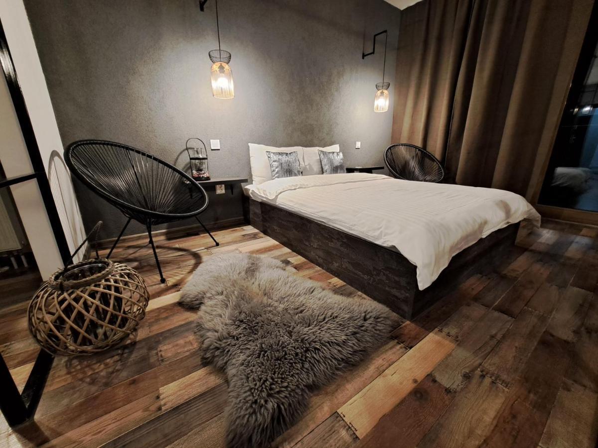 The World Apartament II Targu-Mures Bagian luar foto