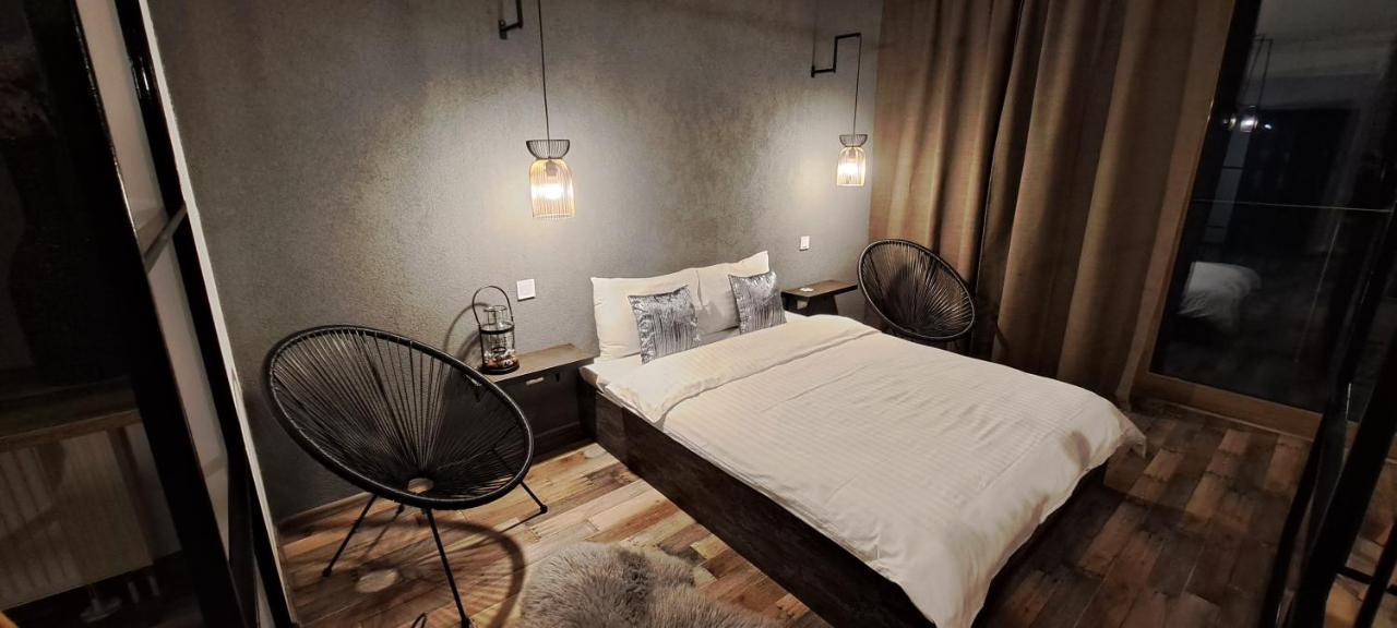 The World Apartament II Targu-Mures Bagian luar foto